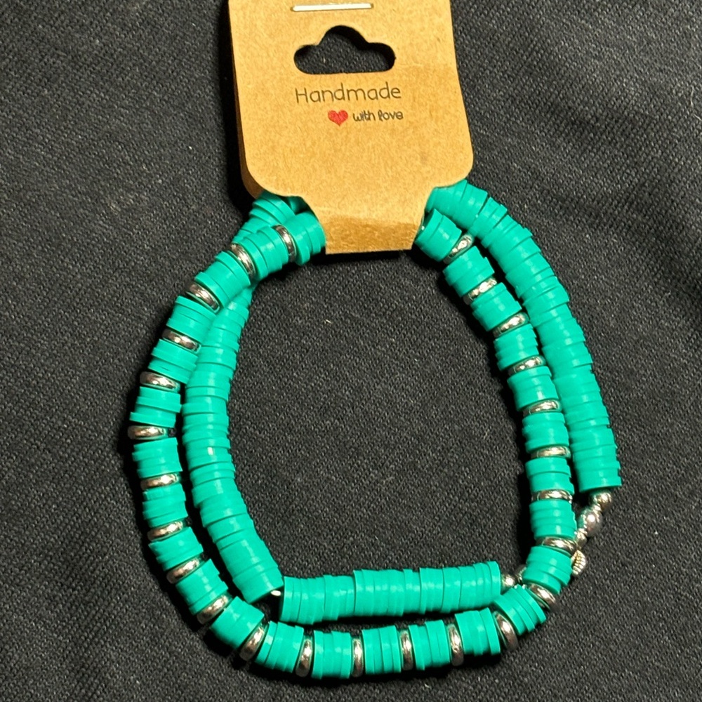 New handmade Clay mix beads bracelet - Picture 2 of 2